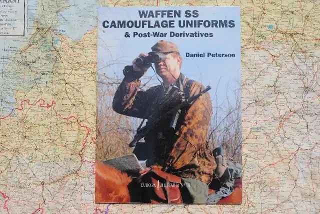Voordeelprijs WoB.018 WAFFEN SS CAMOUFLAGE UNIFORMS & Post-War Derivatives
